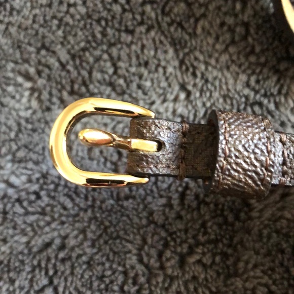 Michael Kors Signature Fanny Pack - Picture 8 of 13